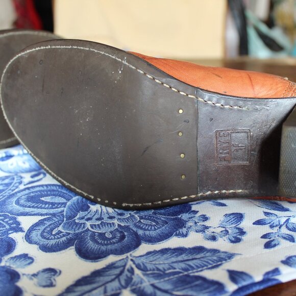 Frye Western Booties Size 9.5 Women's Leather British Tan Stacked Heel EUC Cute! - Picture 12 of 16